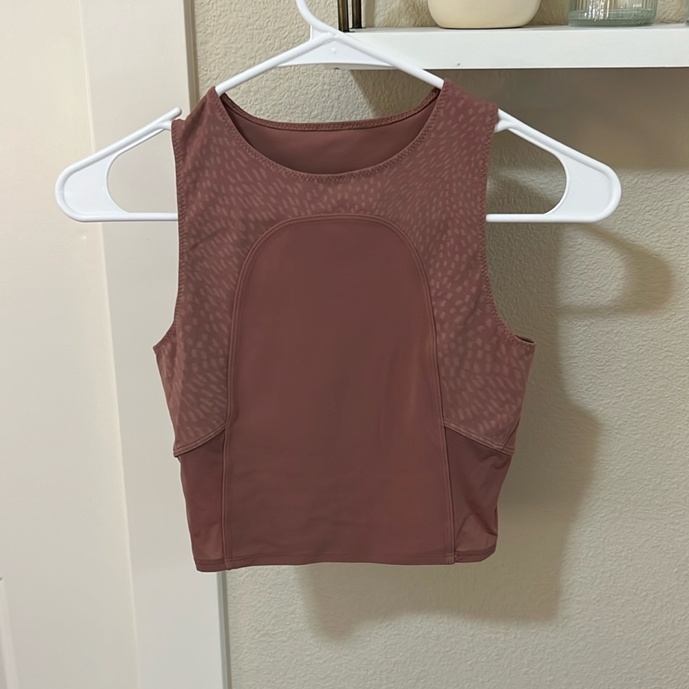 Lululemon  Nulu mesh yoga tank